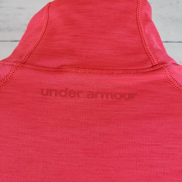 Under Armor hot pink zip thumb hole top S EUC! - Picture 5 of 5